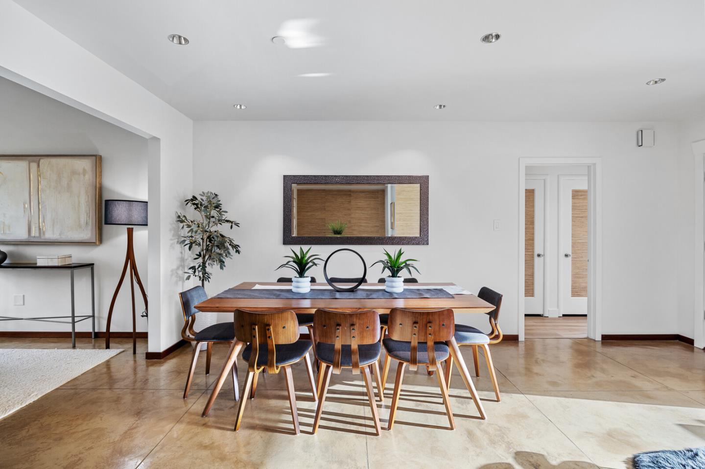 Detail Gallery Image 9 of 52 For 1111 Hawthorne Dr, San Mateo,  CA 94402 - 3 Beds | 2 Baths