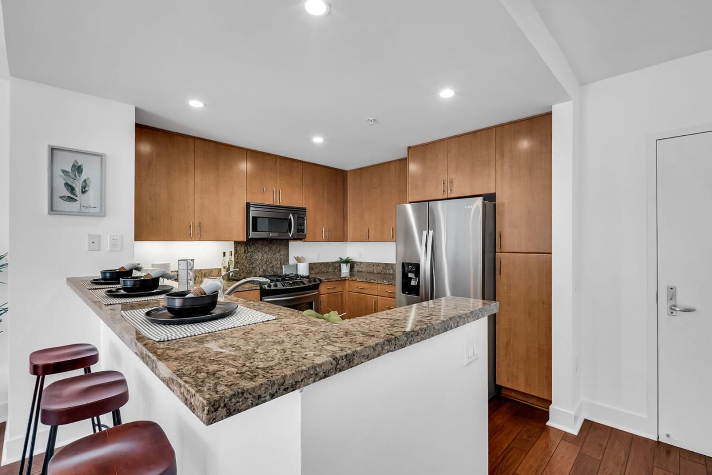 Detail Gallery Image 16 of 66 For 438 W Grand Ave #615,  Oakland,  CA 94612 - 2 Beds | 2 Baths