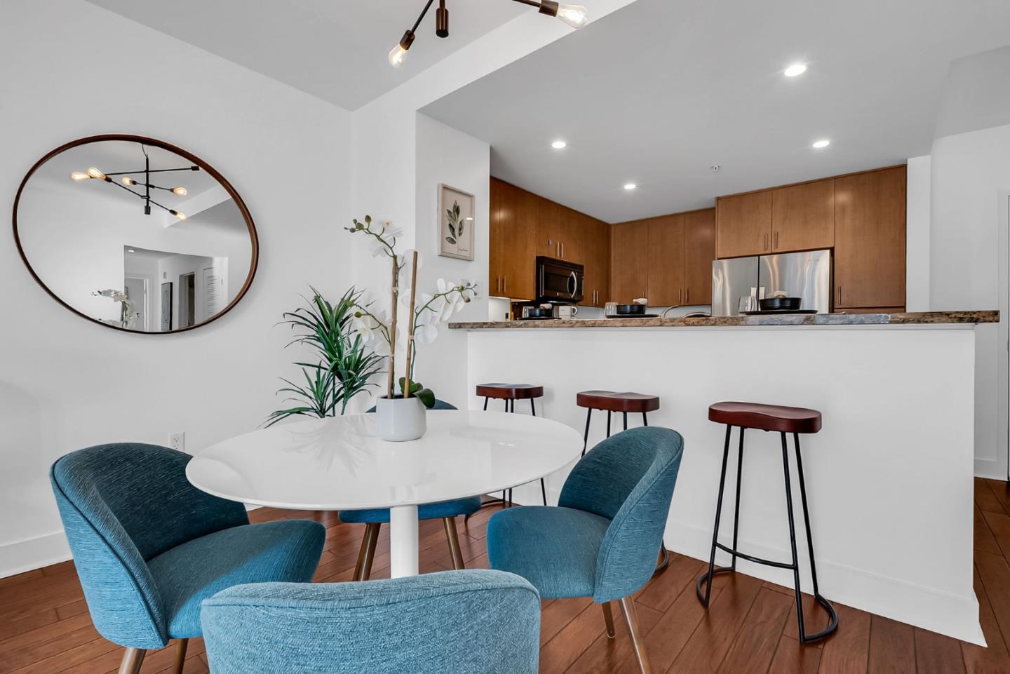 Detail Gallery Image 18 of 66 For 438 W Grand Ave #615,  Oakland,  CA 94612 - 2 Beds | 2 Baths