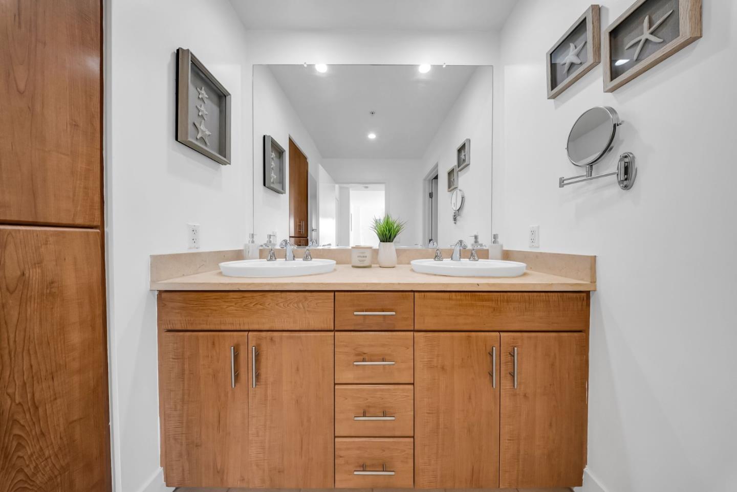 Detail Gallery Image 44 of 66 For 438 W Grand Ave #615,  Oakland,  CA 94612 - 2 Beds | 2 Baths