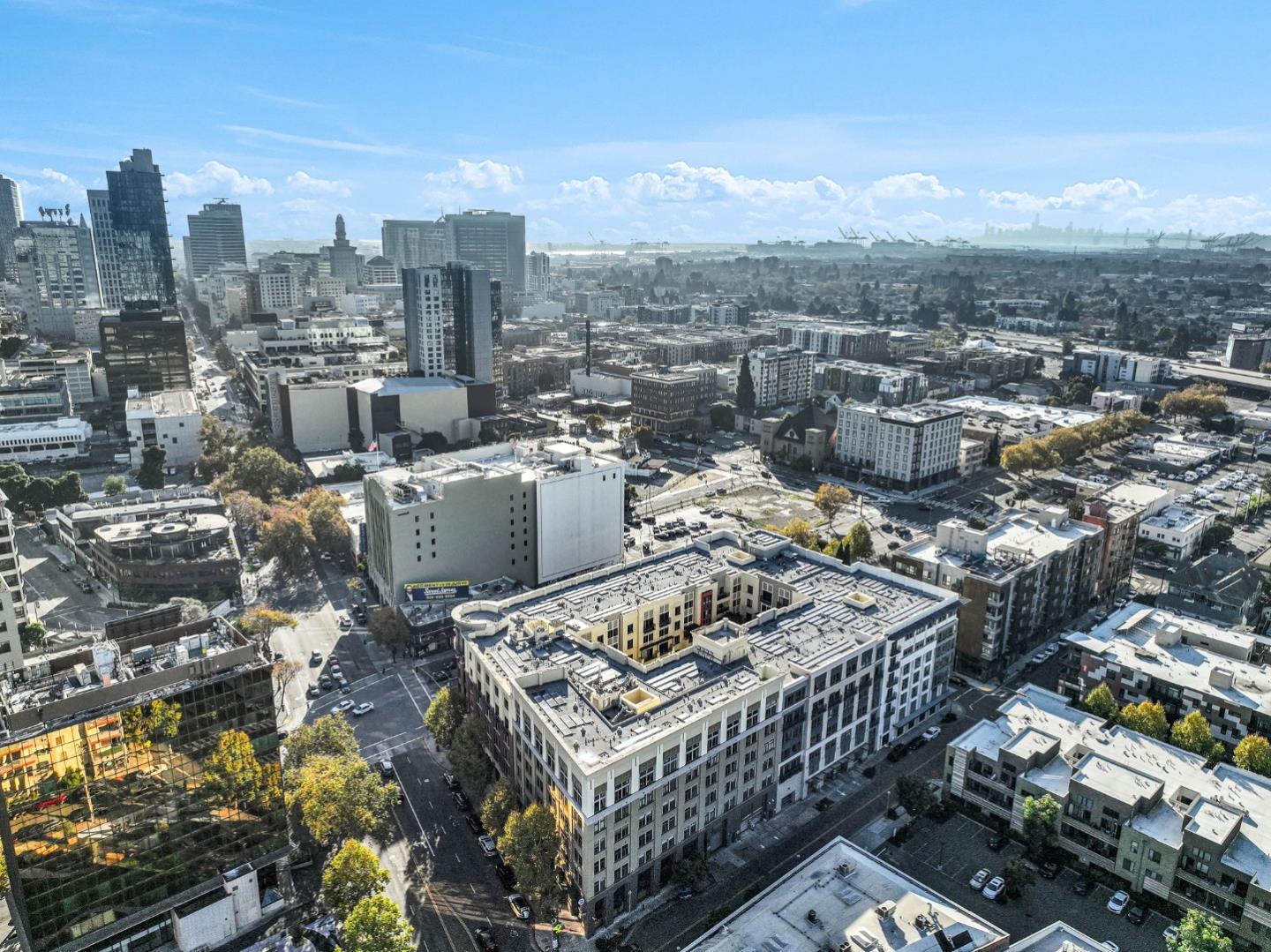 Detail Gallery Image 60 of 66 For 438 W Grand Ave #615,  Oakland,  CA 94612 - 2 Beds | 2 Baths