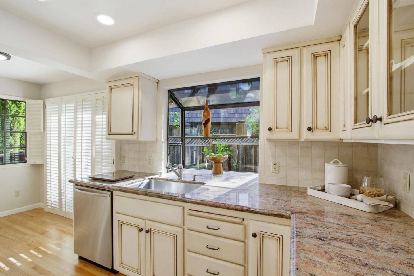 Detail Gallery Image 6 of 48 For 706 Winchester Blvd, Los Gatos,  CA 95030 - 3 Beds | 2/1 Baths