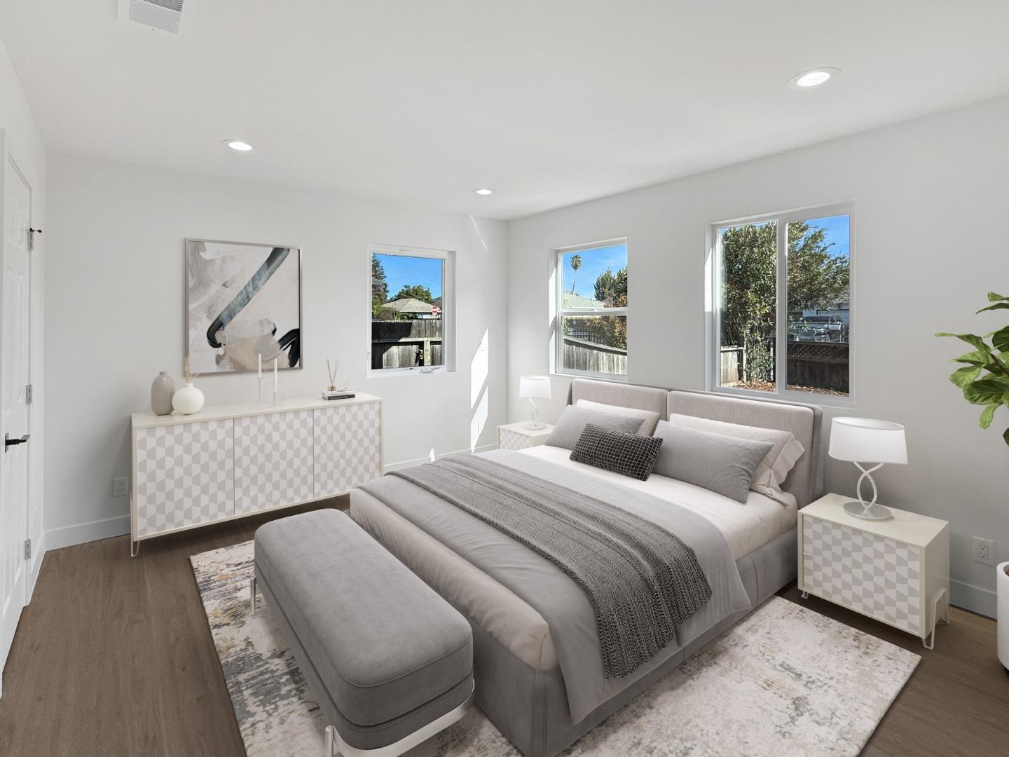 Detail Gallery Image 16 of 29 For 2229 Pulgas Ave, East Palo Alto,  CA 94303 - 5 Beds | 2 Baths