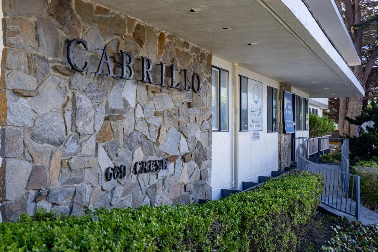 Detail Gallery Image 5 of 62 For 667-669 Crespi Dr, Pacifica,  CA 94044 - – Beds | – Baths