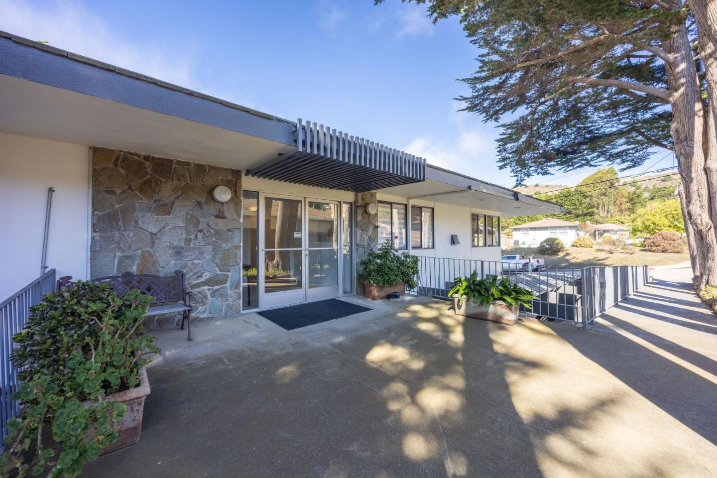 Detail Gallery Image 8 of 62 For 667-669 Crespi Dr, Pacifica,  CA 94044 - – Beds | – Baths