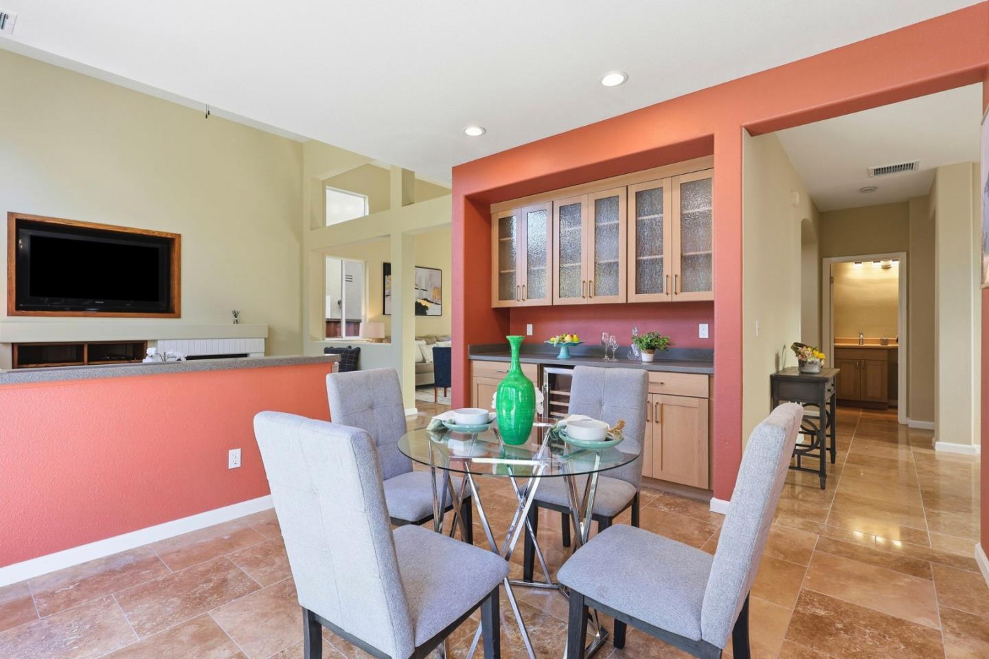 Detail Gallery Image 16 of 38 For 65 Driftwood Cir, Pacifica,  CA 94044 - 5 Beds | 3 Baths