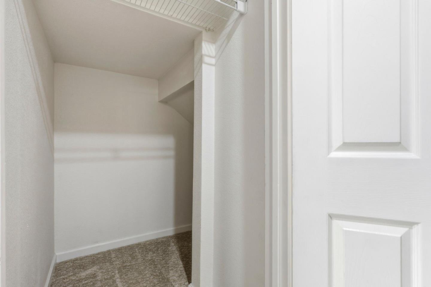 Detail Gallery Image 31 of 38 For 65 Driftwood Cir, Pacifica,  CA 94044 - 5 Beds | 3 Baths