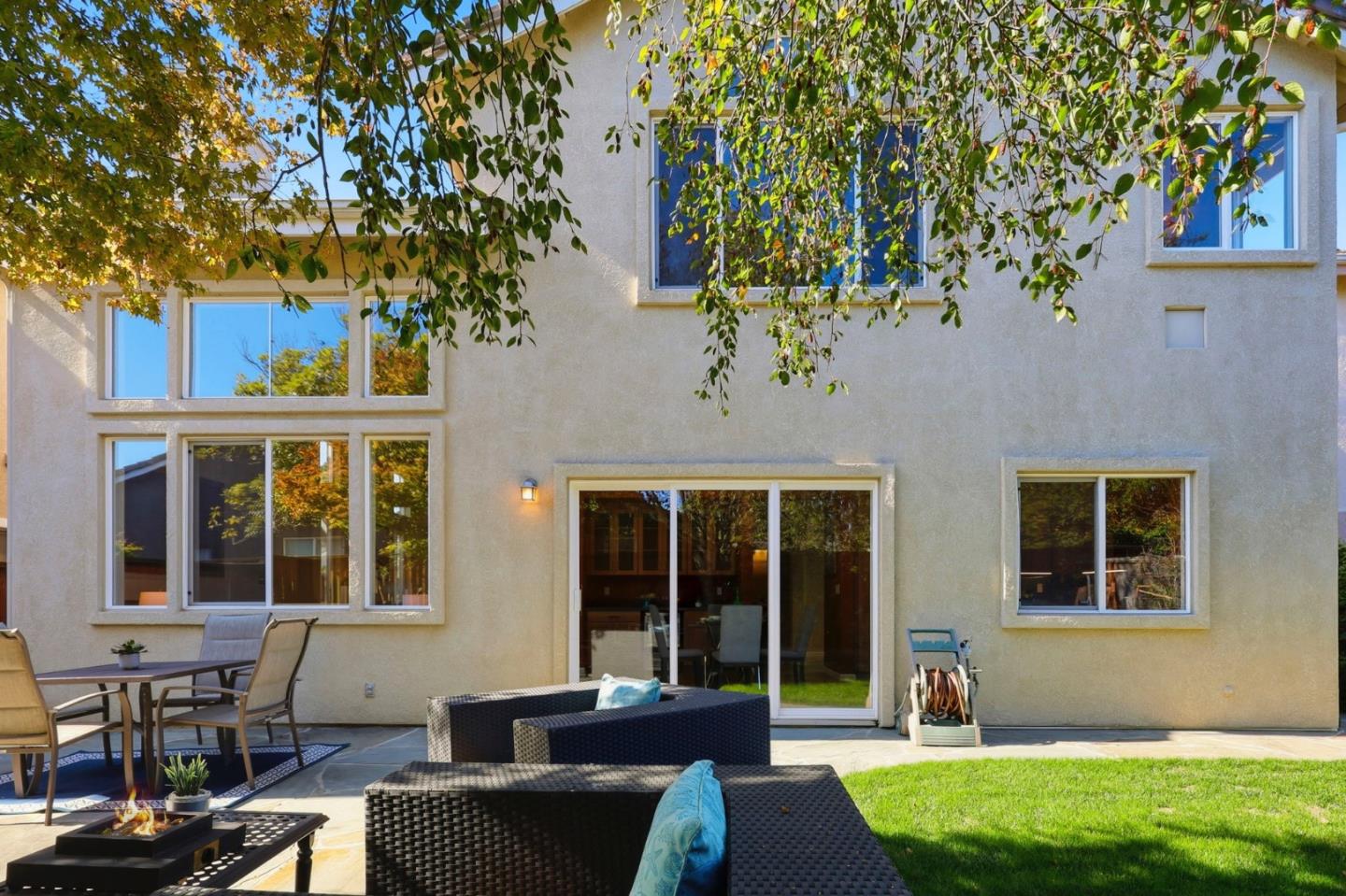 Detail Gallery Image 34 of 38 For 65 Driftwood Cir, Pacifica,  CA 94044 - 5 Beds | 3 Baths