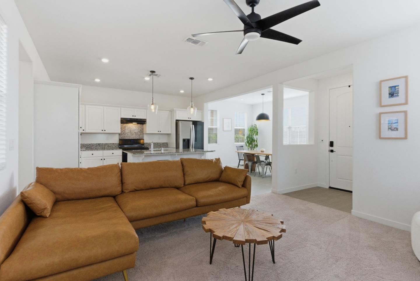 Detail Gallery Image 13 of 45 For 457 Marina Heights Dr, Marina,  CA 93933 - 3 Beds | 2/1 Baths