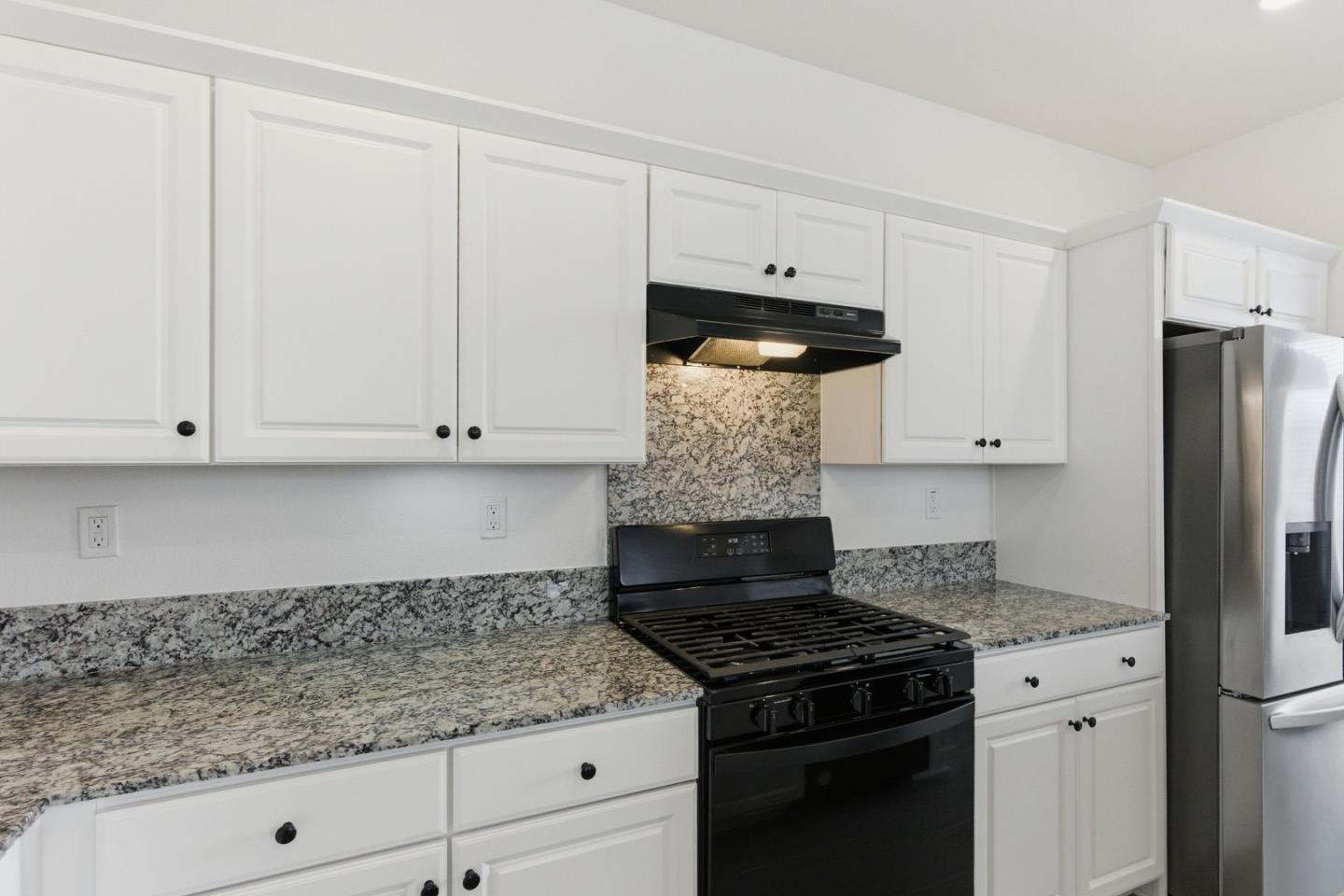 Detail Gallery Image 22 of 45 For 457 Marina Heights Dr, Marina,  CA 93933 - 3 Beds | 2/1 Baths