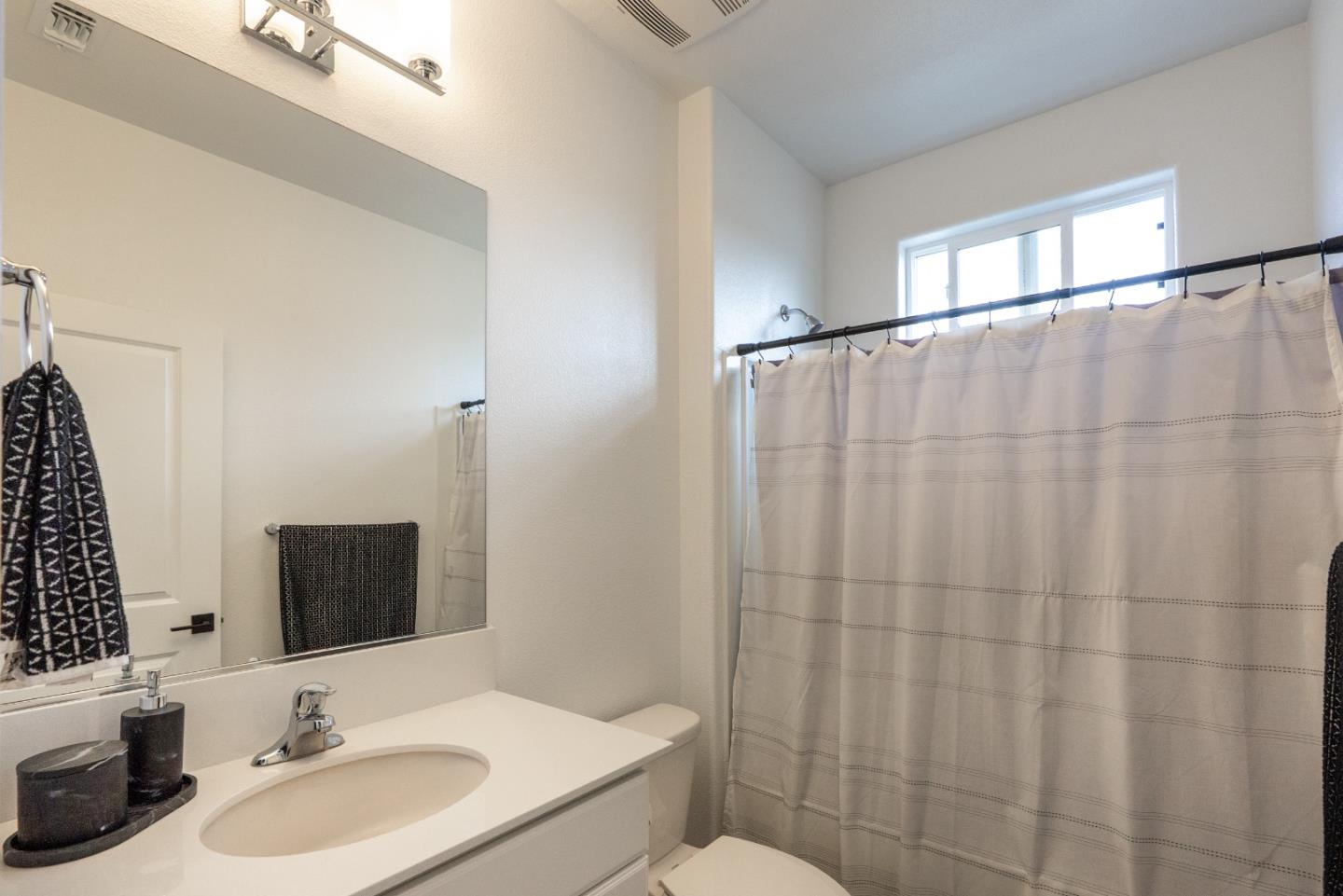 Detail Gallery Image 34 of 45 For 457 Marina Heights Dr, Marina,  CA 93933 - 3 Beds | 2/1 Baths