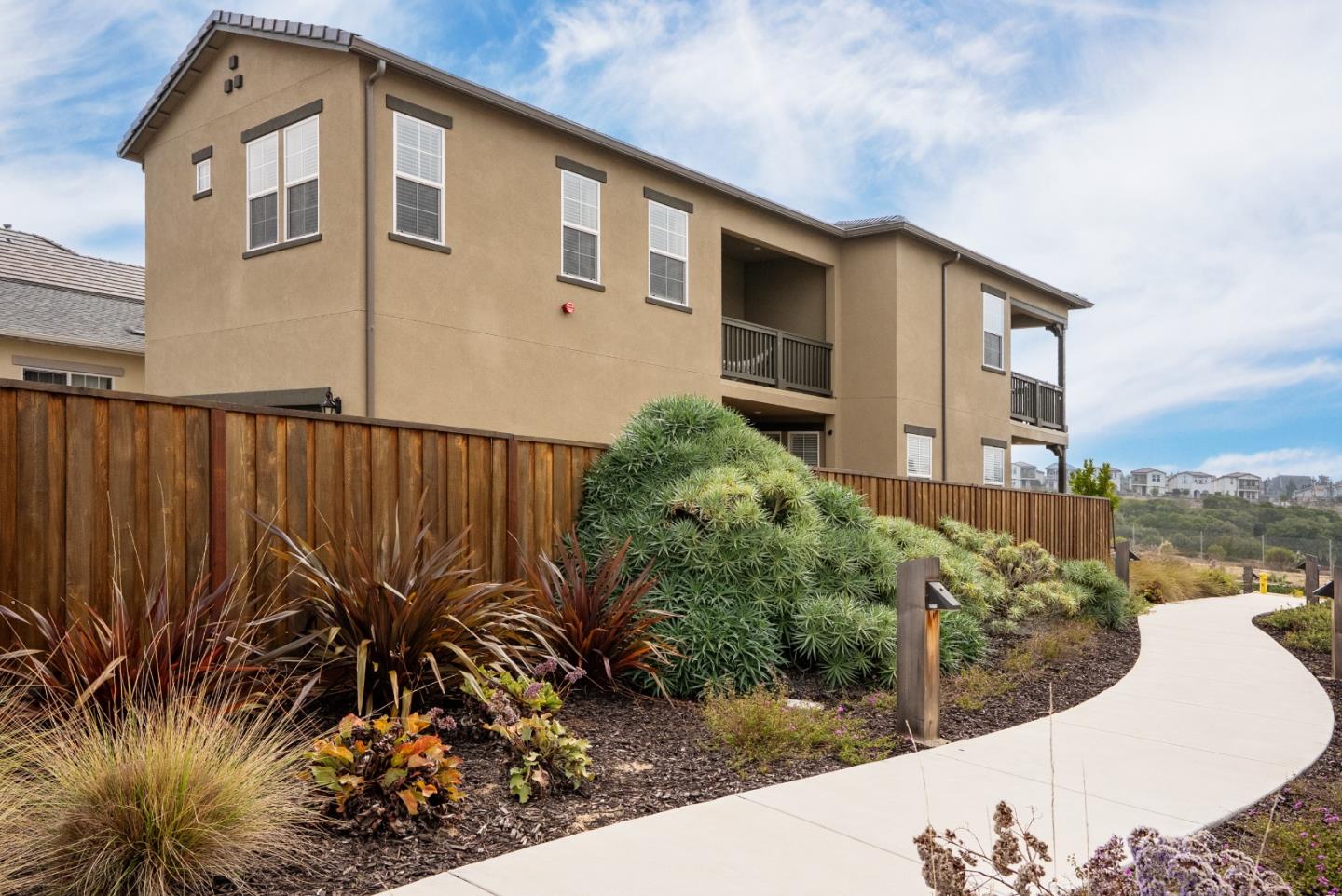 Detail Gallery Image 5 of 45 For 457 Marina Heights Dr, Marina,  CA 93933 - 3 Beds | 2/1 Baths