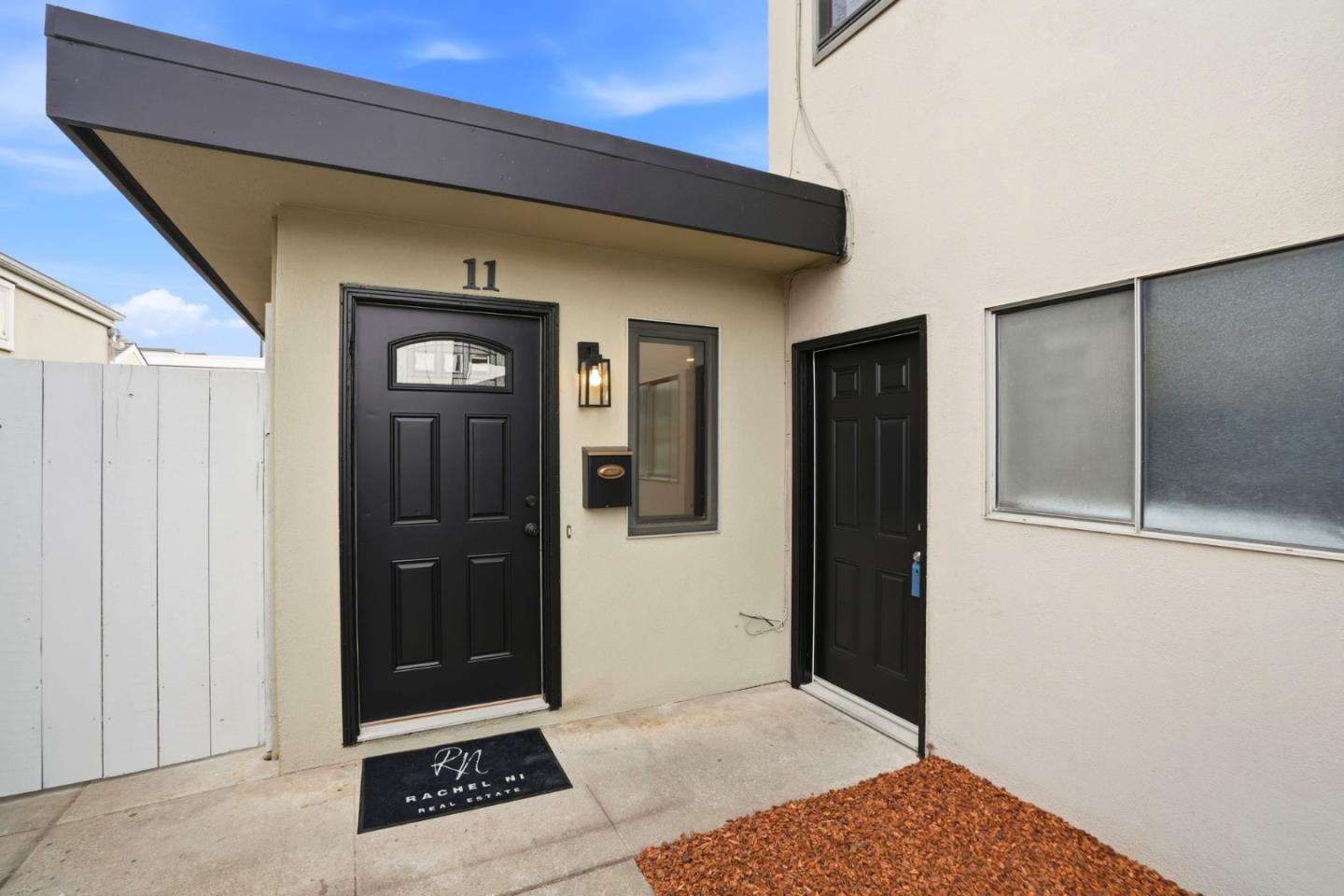 Detail Gallery Image 6 of 33 For 11-15 Spruce St, Millbrae,  CA 94030 - 4 Beds | 3 Baths