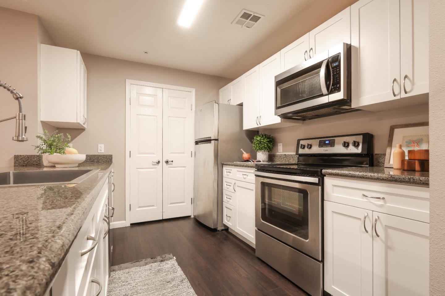 Detail Gallery Image 2 of 14 For 1550 Technology Dr #1035,  San Jose,  CA 95110 - 2 Beds | 2 Baths