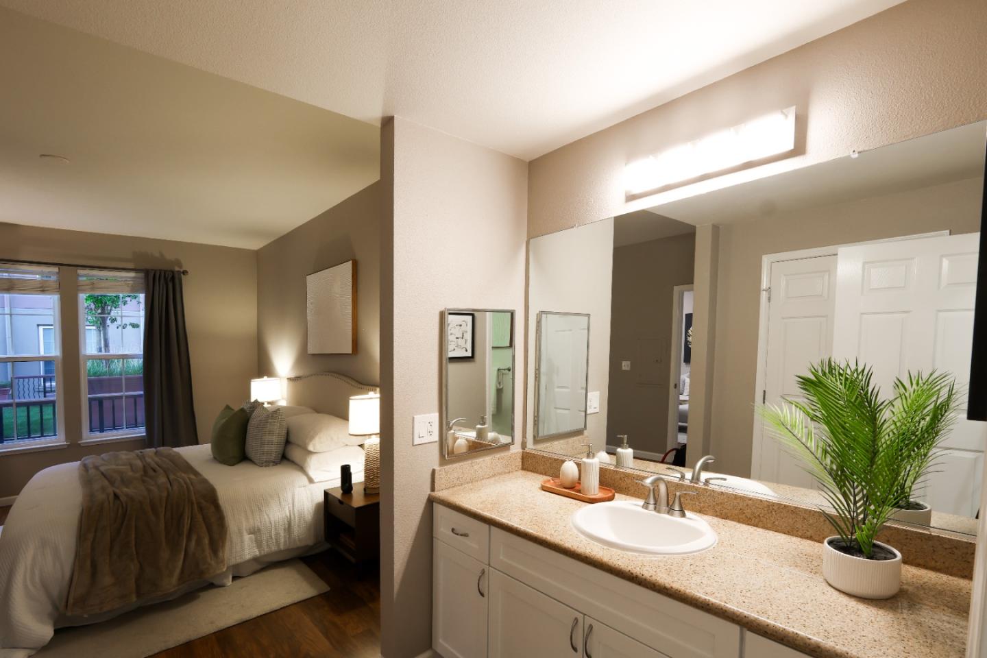 Detail Gallery Image 6 of 14 For 1550 Technology Dr #1035,  San Jose,  CA 95110 - 2 Beds | 2 Baths