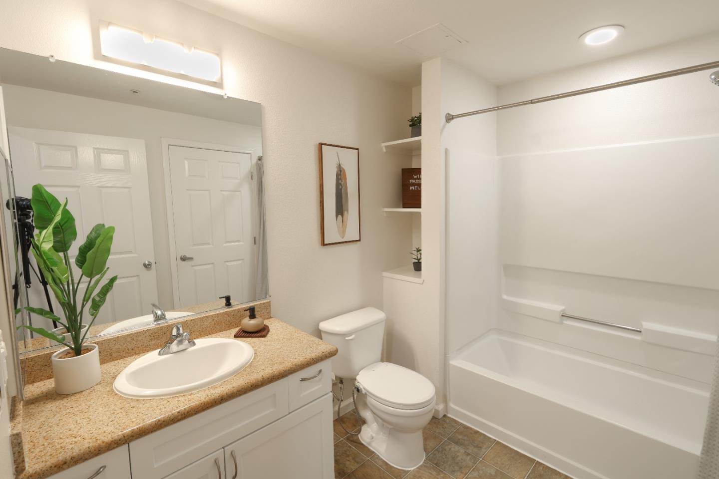Detail Gallery Image 9 of 14 For 1550 Technology Dr #1035,  San Jose,  CA 95110 - 2 Beds | 2 Baths