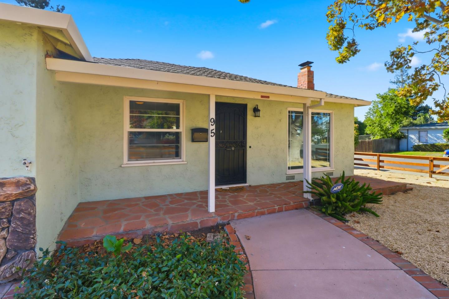 Detail Gallery Image 4 of 39 For 95 El Campo Dr, San Jose,  CA 95127 - 3 Beds | 2 Baths