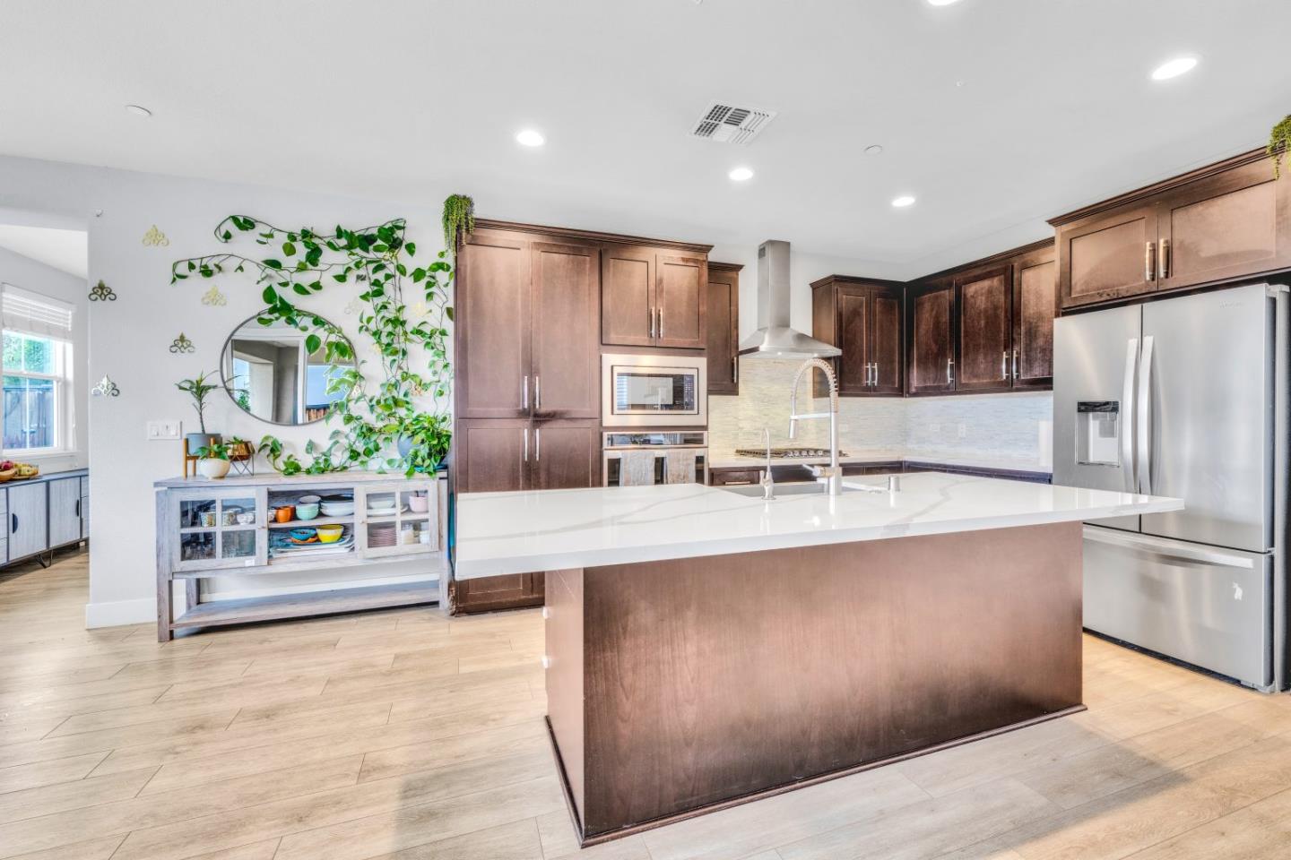 Detail Gallery Image 12 of 41 For 344 W Hopkins Ct, Mountain House,  CA 95391 - 4 Beds | 3 Baths