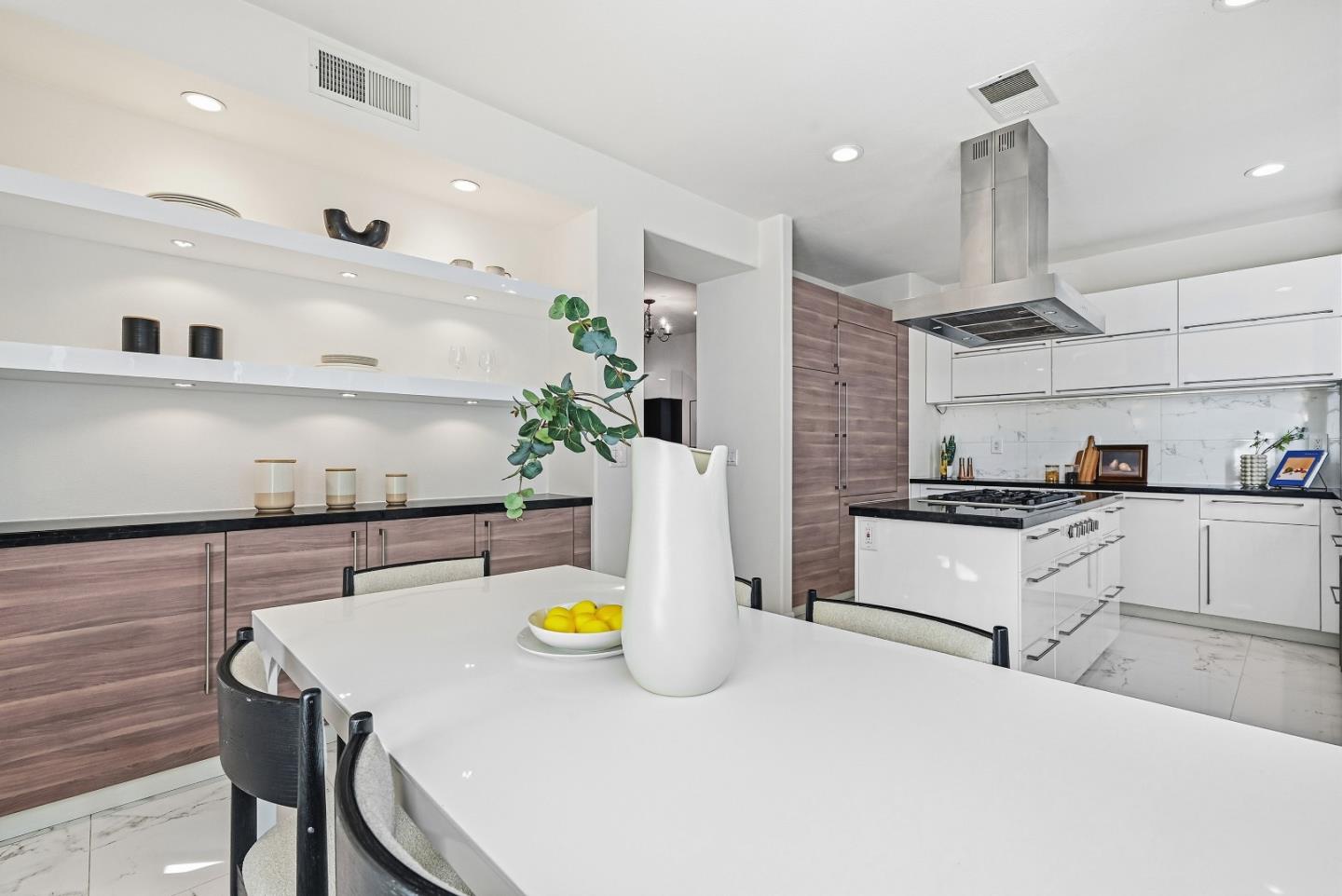 Detail Gallery Image 13 of 41 For 488 Wild Cherry Ter, Sunnyvale,  CA 94086 - 3 Beds | 2/1 Baths