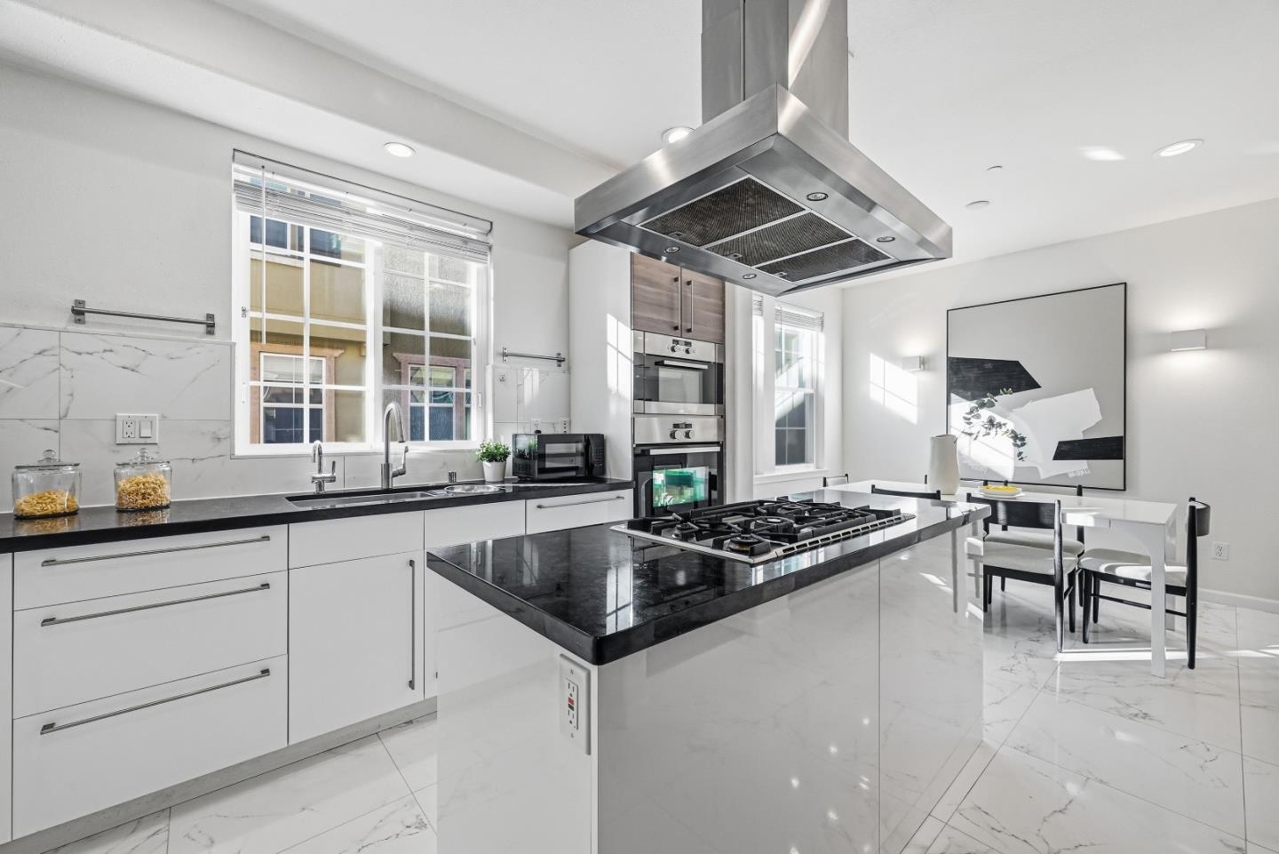 Detail Gallery Image 18 of 41 For 488 Wild Cherry Ter, Sunnyvale,  CA 94086 - 3 Beds | 2/1 Baths