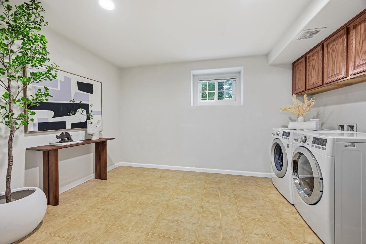 Detail Gallery Image 33 of 41 For 488 Wild Cherry Ter, Sunnyvale,  CA 94086 - 3 Beds | 2/1 Baths