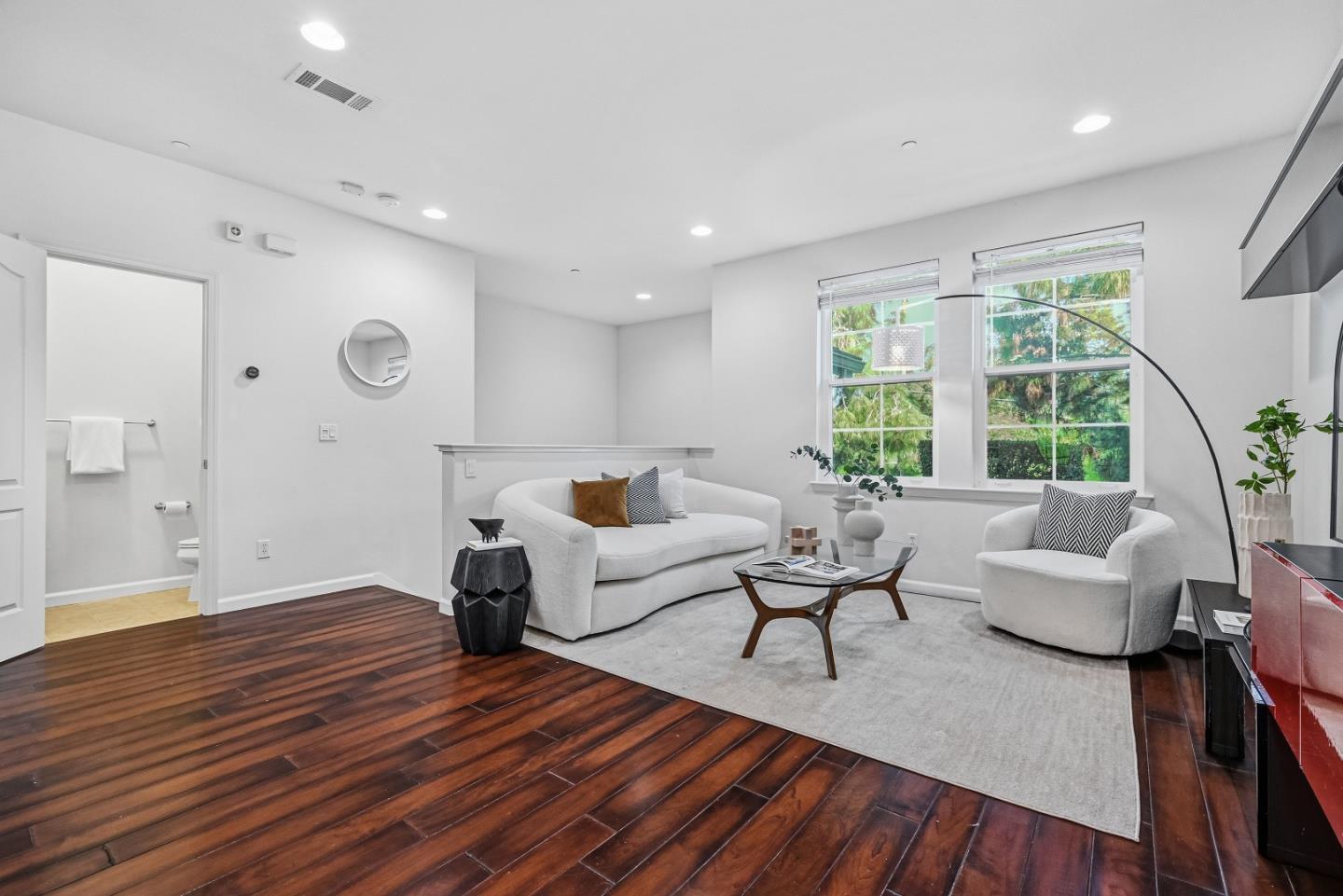 Detail Gallery Image 5 of 41 For 488 Wild Cherry Ter, Sunnyvale,  CA 94086 - 3 Beds | 2/1 Baths