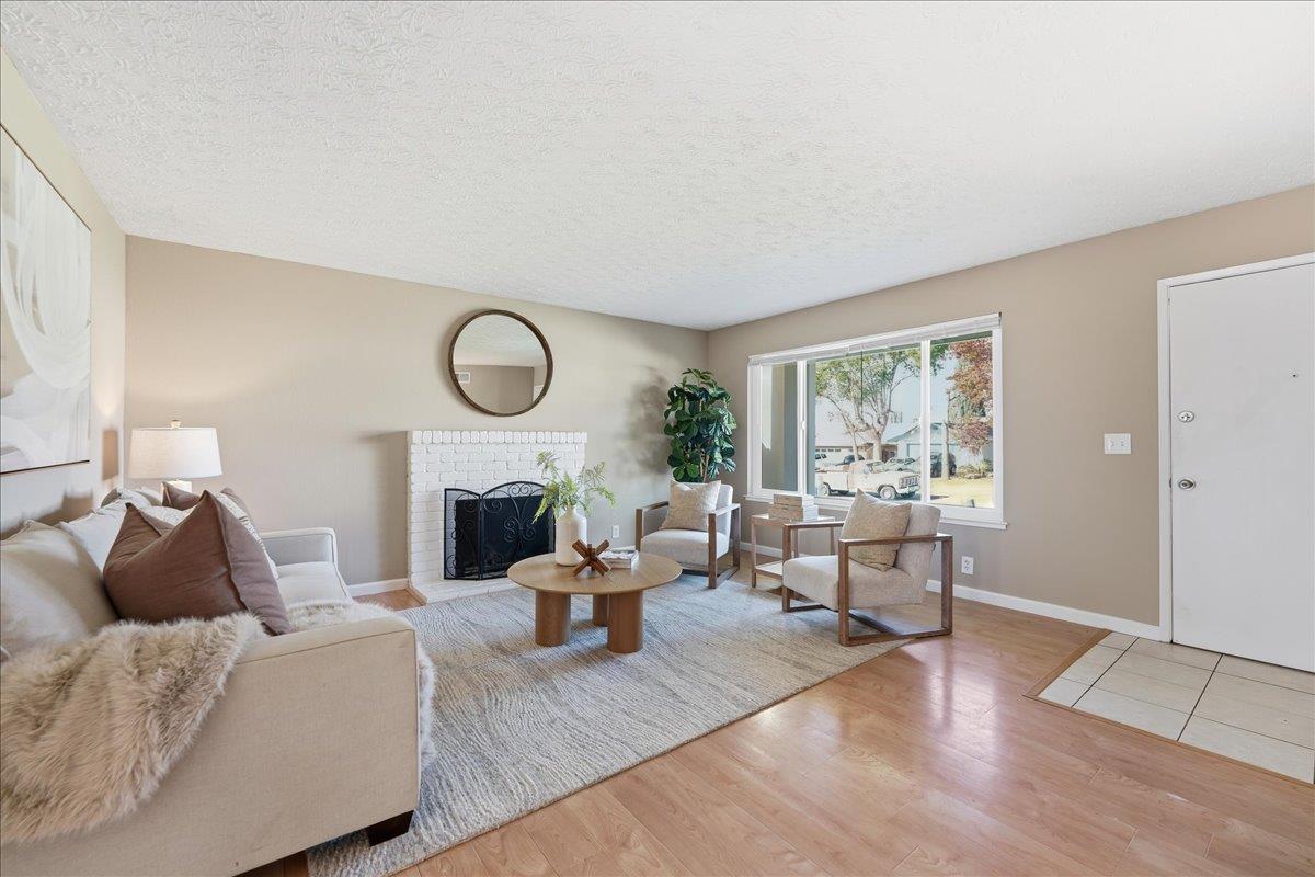 Detail Gallery Image 4 of 19 For 3298 Cerrito Way, San Jose,  CA 95148 - 4 Beds | 2 Baths