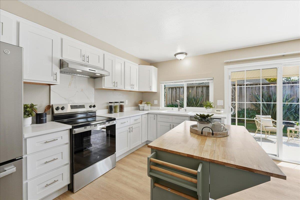 Detail Gallery Image 5 of 19 For 3298 Cerrito Way, San Jose,  CA 95148 - 4 Beds | 2 Baths