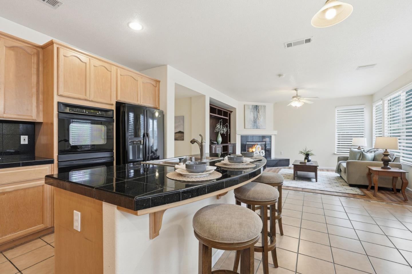 Detail Gallery Image 16 of 47 For 2405 Summerlin Dr, Modesto,  CA 95356 - 4 Beds | 3 Baths