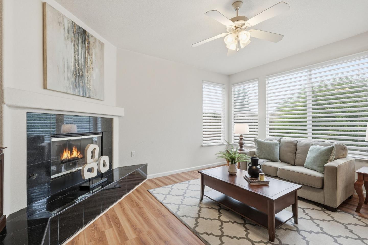 Detail Gallery Image 6 of 47 For 2405 Summerlin Dr, Modesto,  CA 95356 - 4 Beds | 3 Baths