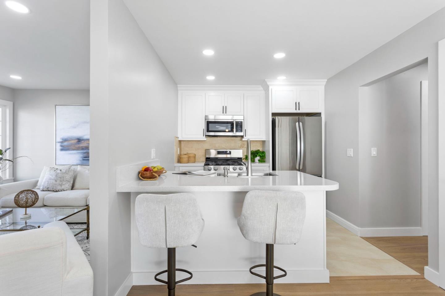 Detail Gallery Image 12 of 27 For 33169 Lake Oneida St, Fremont,  CA 94555 - 2 Beds | 1 Baths