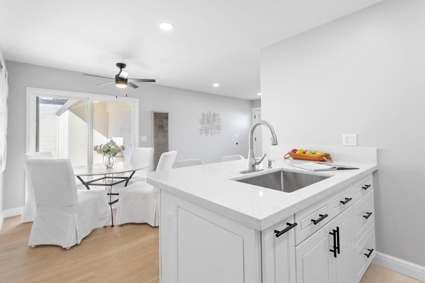 Detail Gallery Image 15 of 27 For 33169 Lake Oneida St, Fremont,  CA 94555 - 2 Beds | 1 Baths