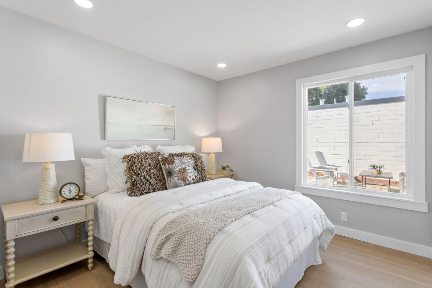 Detail Gallery Image 16 of 27 For 33169 Lake Oneida St, Fremont,  CA 94555 - 2 Beds | 1 Baths