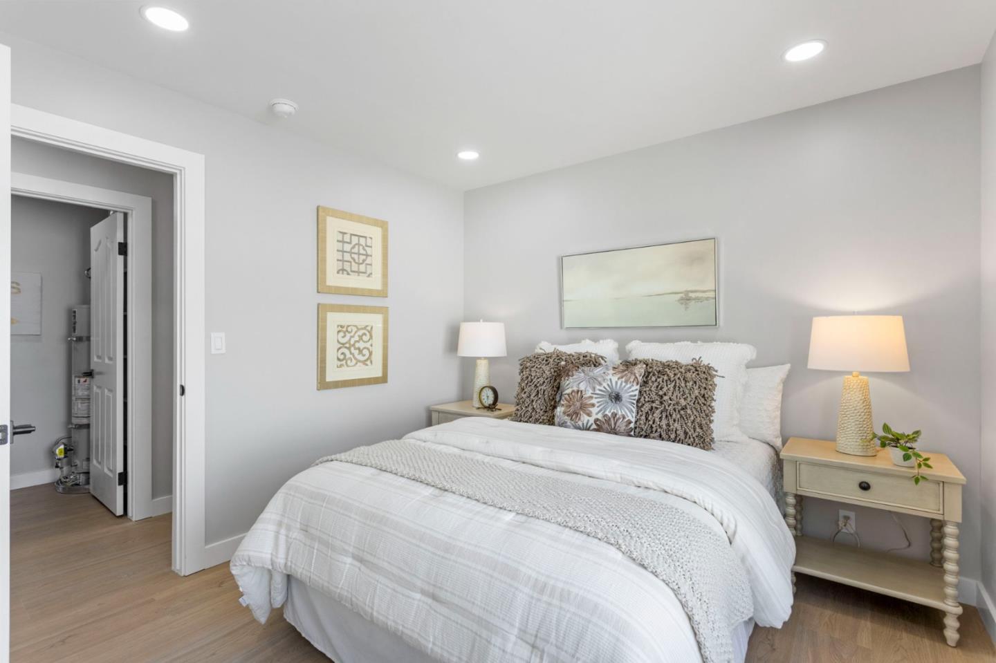 Detail Gallery Image 17 of 27 For 33169 Lake Oneida St, Fremont,  CA 94555 - 2 Beds | 1 Baths