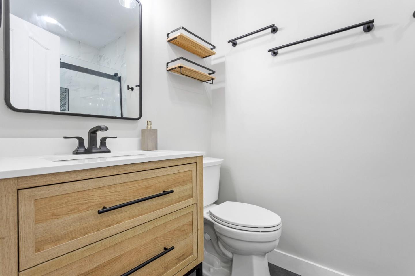 Detail Gallery Image 19 of 27 For 33169 Lake Oneida St, Fremont,  CA 94555 - 2 Beds | 1 Baths