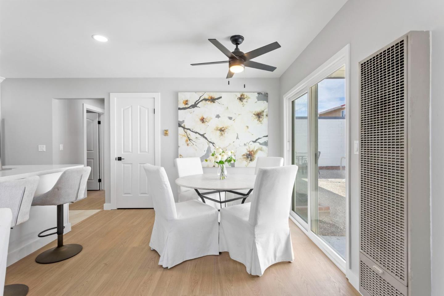 Detail Gallery Image 9 of 27 For 33169 Lake Oneida St, Fremont,  CA 94555 - 2 Beds | 1 Baths