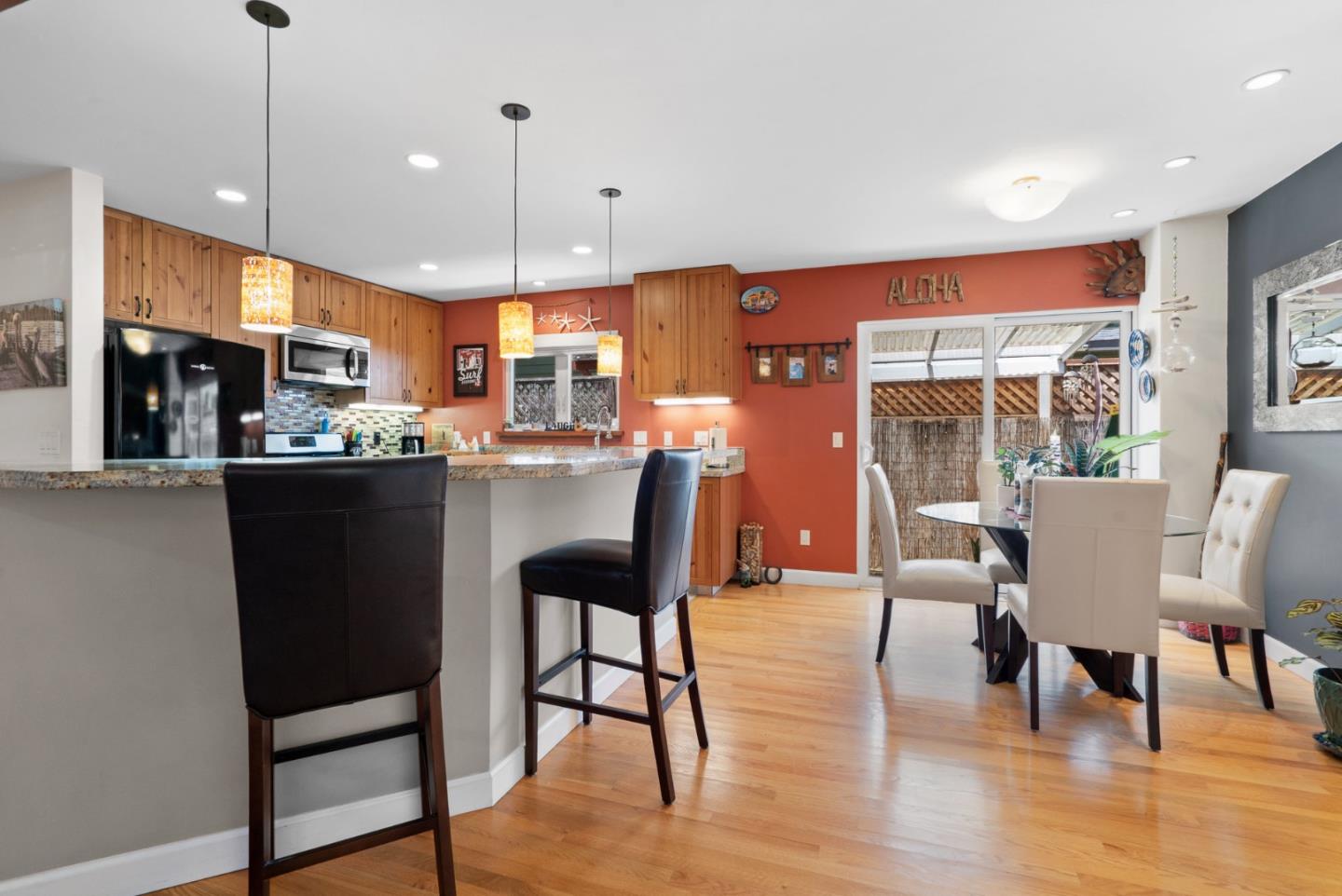 Detail Gallery Image 13 of 29 For 139 Jessie St, Santa Cruz,  CA 95060 - 2 Beds | 1/1 Baths