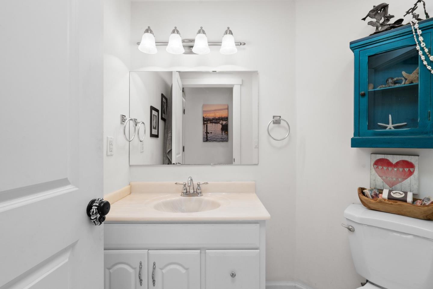 Detail Gallery Image 16 of 29 For 139 Jessie St, Santa Cruz,  CA 95060 - 2 Beds | 1/1 Baths