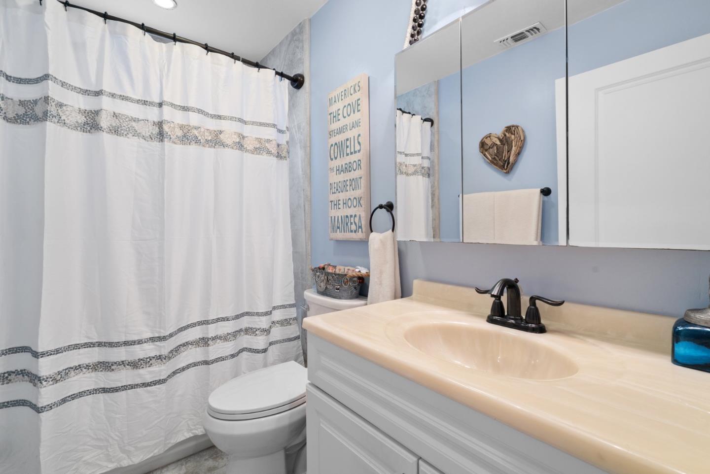 Detail Gallery Image 17 of 29 For 139 Jessie St, Santa Cruz,  CA 95060 - 2 Beds | 1/1 Baths