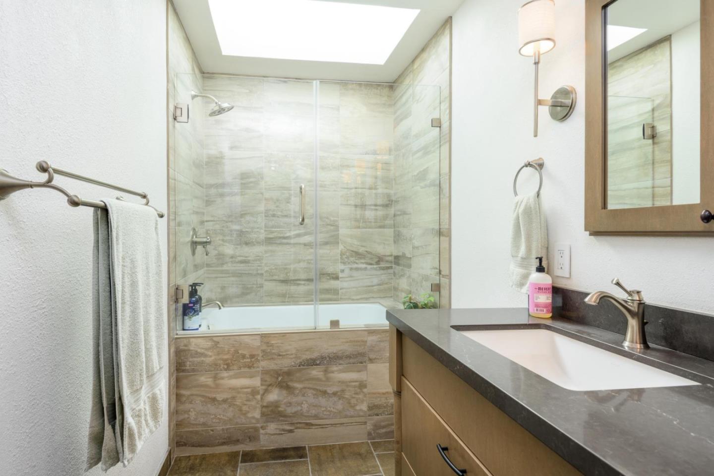 Detail Gallery Image 14 of 24 For 926 Lido Ln, Foster City,  CA 94404 - 2 Beds | 2 Baths