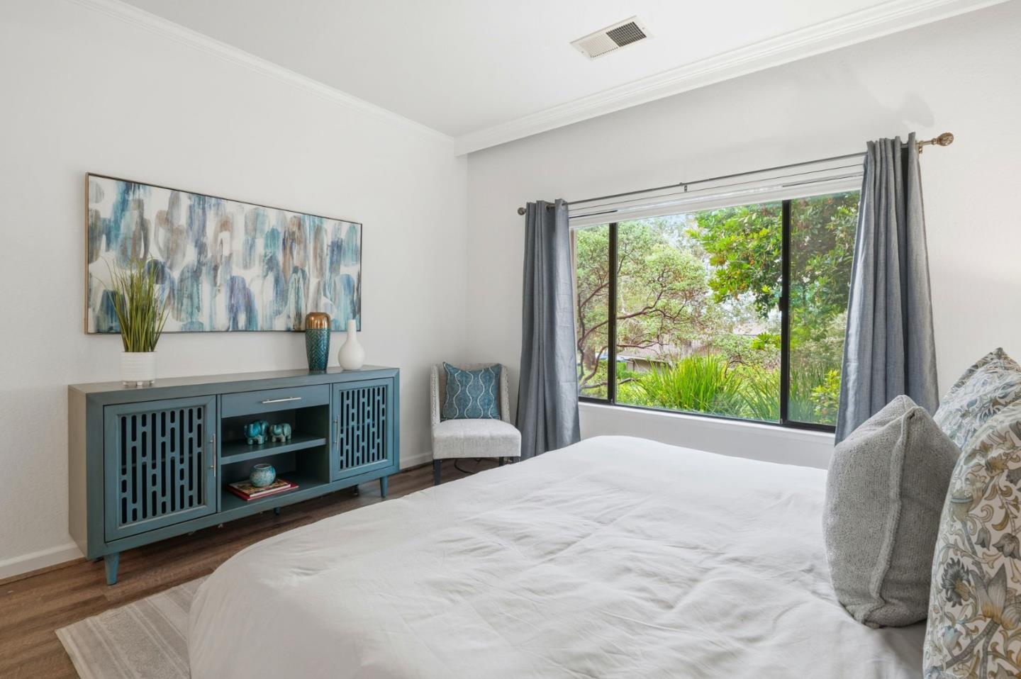 Detail Gallery Image 11 of 36 For 894 Oak Leaf Way, Napa,  CA 94558 - 2 Beds | 2 Baths