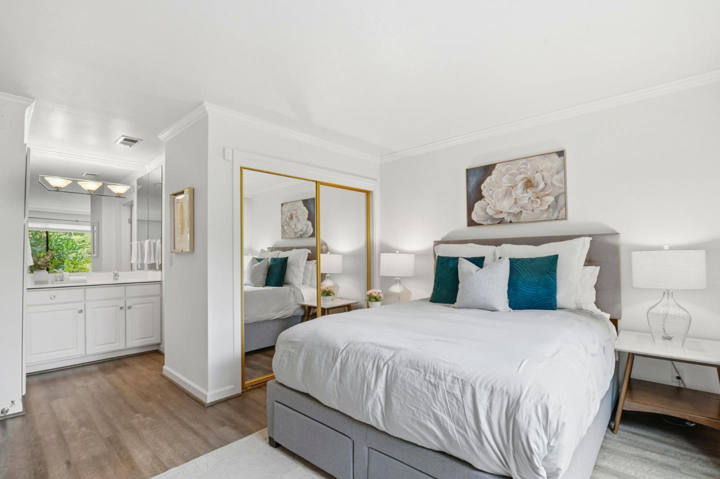 Detail Gallery Image 17 of 36 For 894 Oak Leaf Way, Napa,  CA 94558 - 2 Beds | 2 Baths