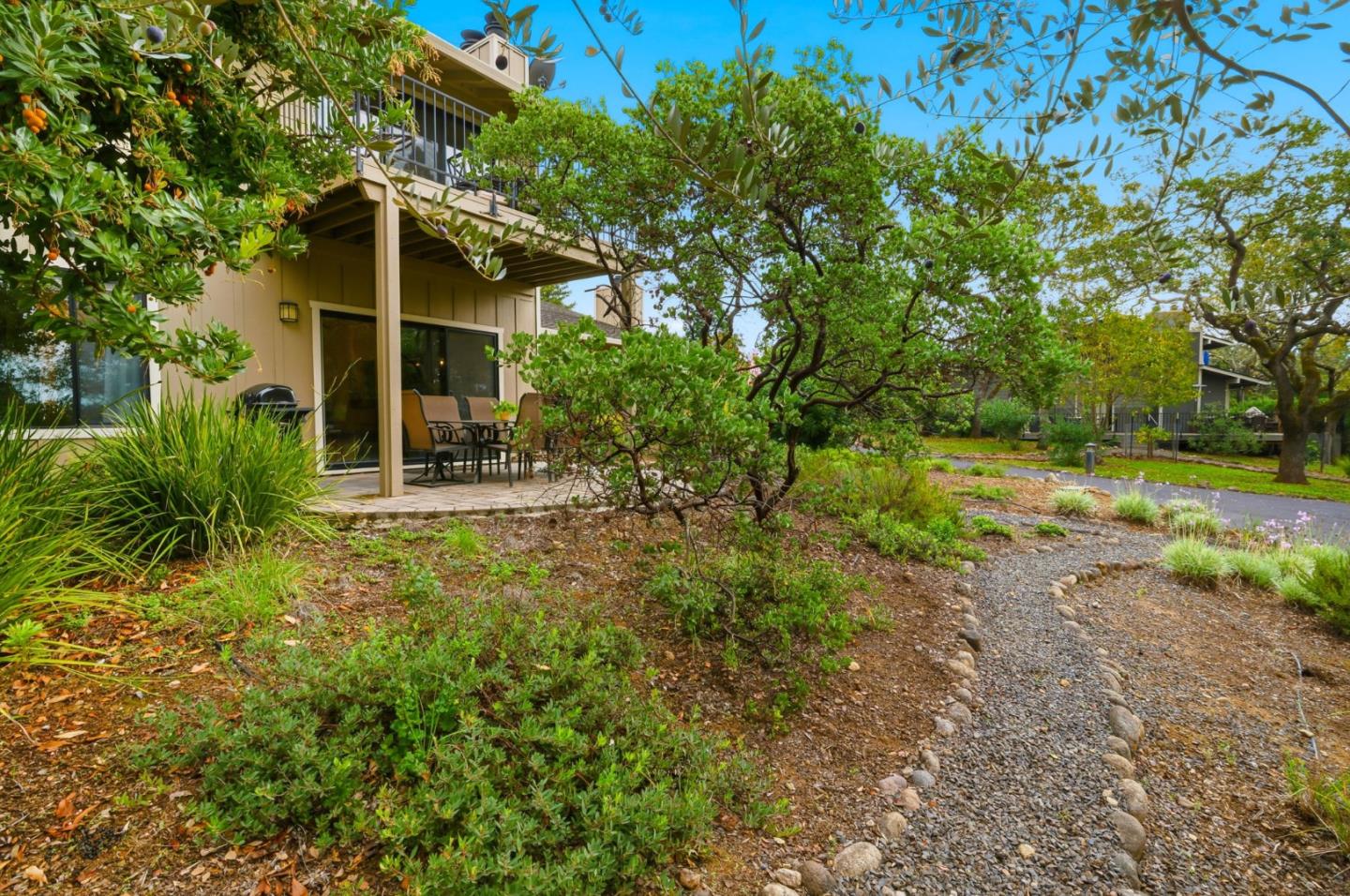 Detail Gallery Image 25 of 36 For 894 Oak Leaf Way, Napa,  CA 94558 - 2 Beds | 2 Baths