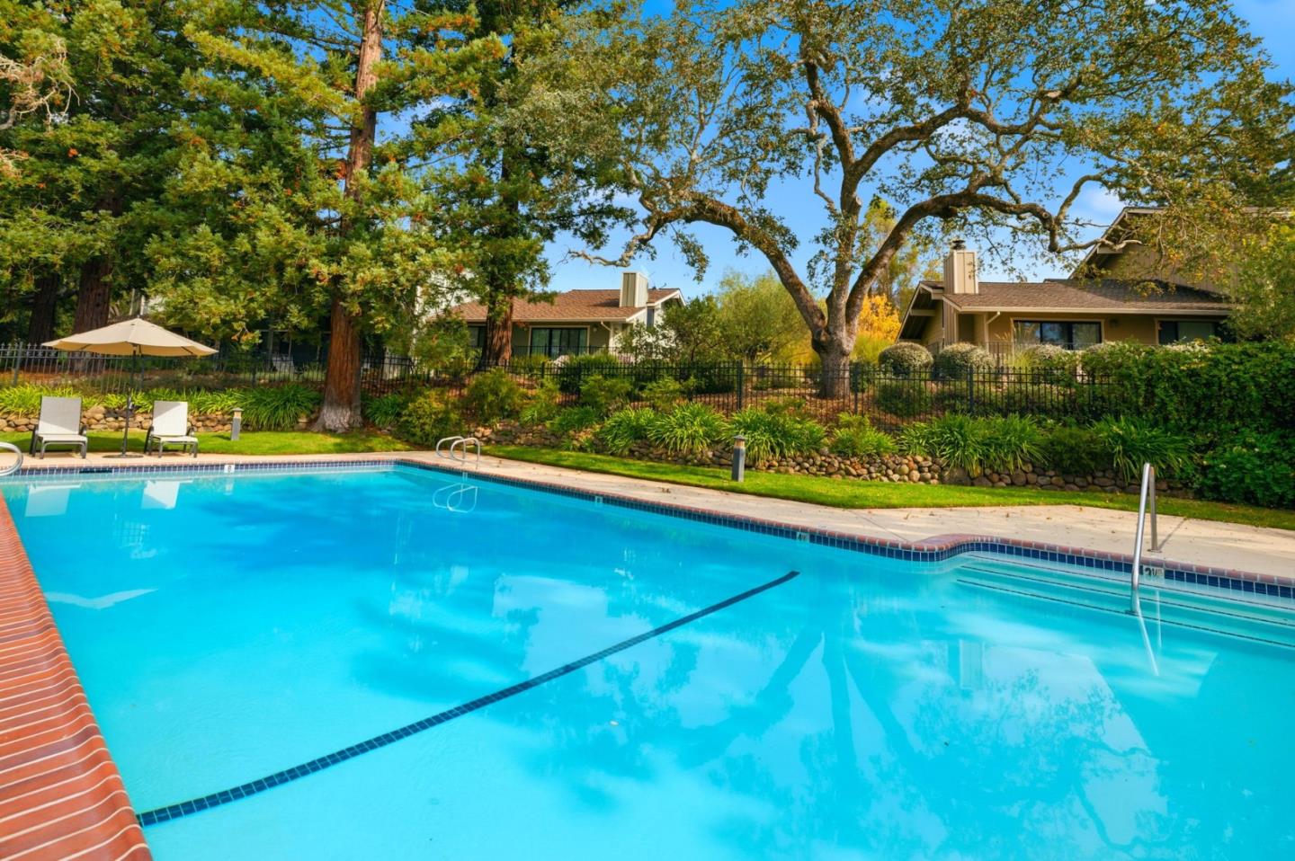 Detail Gallery Image 29 of 36 For 894 Oak Leaf Way, Napa,  CA 94558 - 2 Beds | 2 Baths