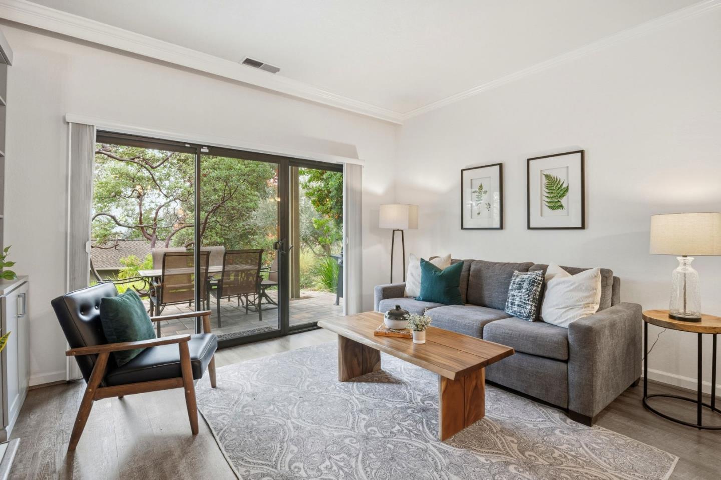 Detail Gallery Image 5 of 36 For 894 Oak Leaf Way, Napa,  CA 94558 - 2 Beds | 2 Baths