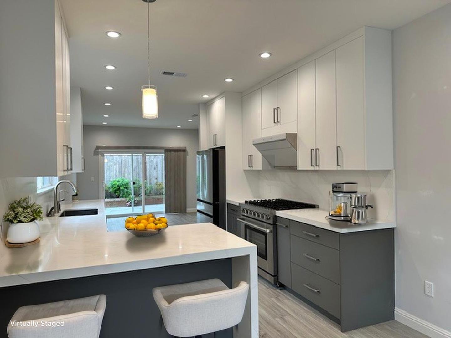 Detail Gallery Image 4 of 22 For 2865 Shannon Dr, South San Francisco,  CA 94080 - 3 Beds | 2 Baths