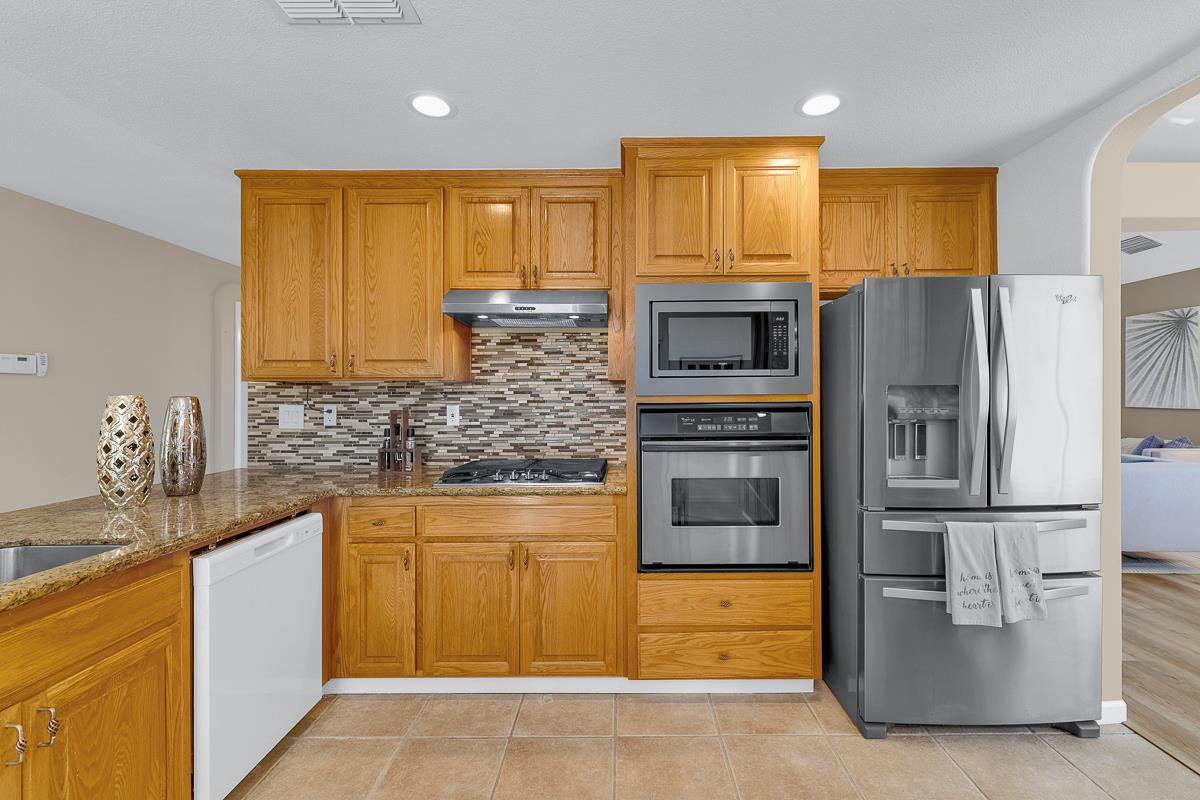 Detail Gallery Image 14 of 60 For 723 Ann Gabriel Ln, Tracy,  CA 95377 - 4 Beds | 3 Baths