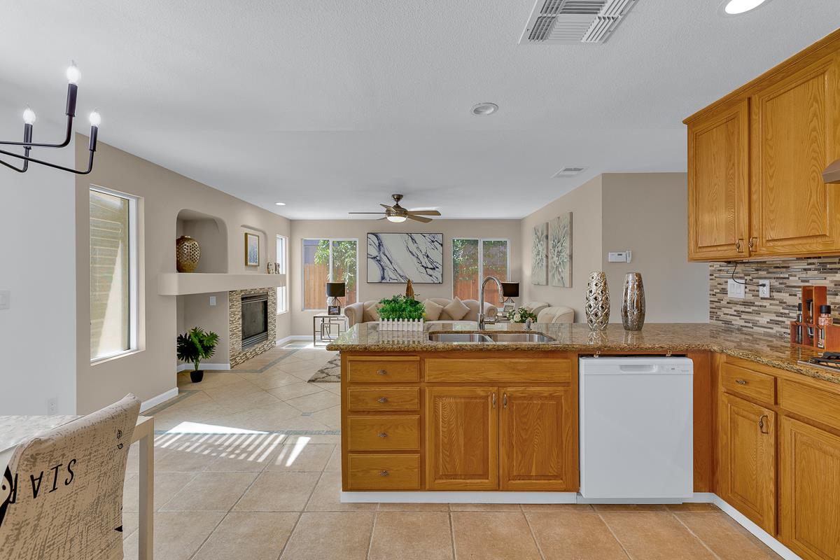 Detail Gallery Image 15 of 60 For 723 Ann Gabriel Ln, Tracy,  CA 95377 - 4 Beds | 3 Baths