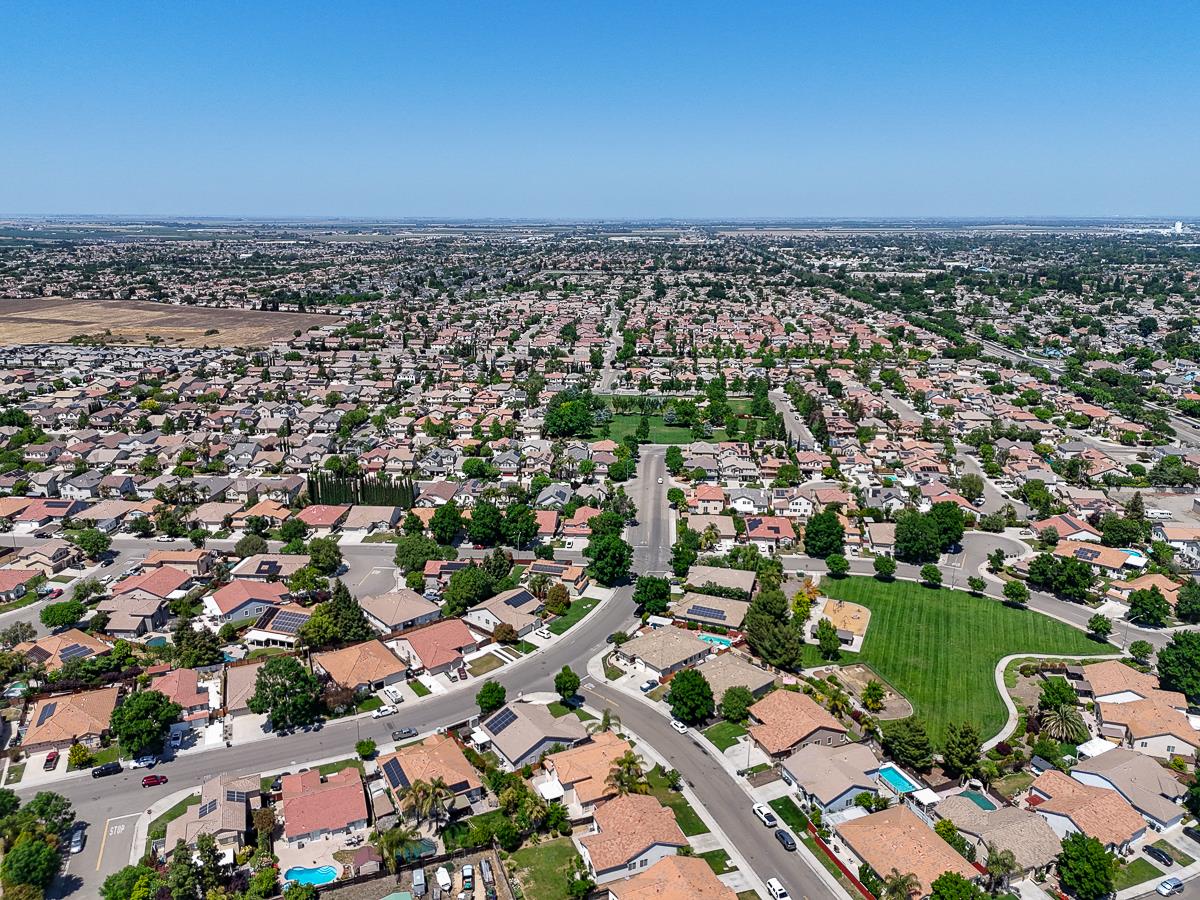 Detail Gallery Image 54 of 60 For 723 Ann Gabriel Ln, Tracy,  CA 95377 - 4 Beds | 3 Baths