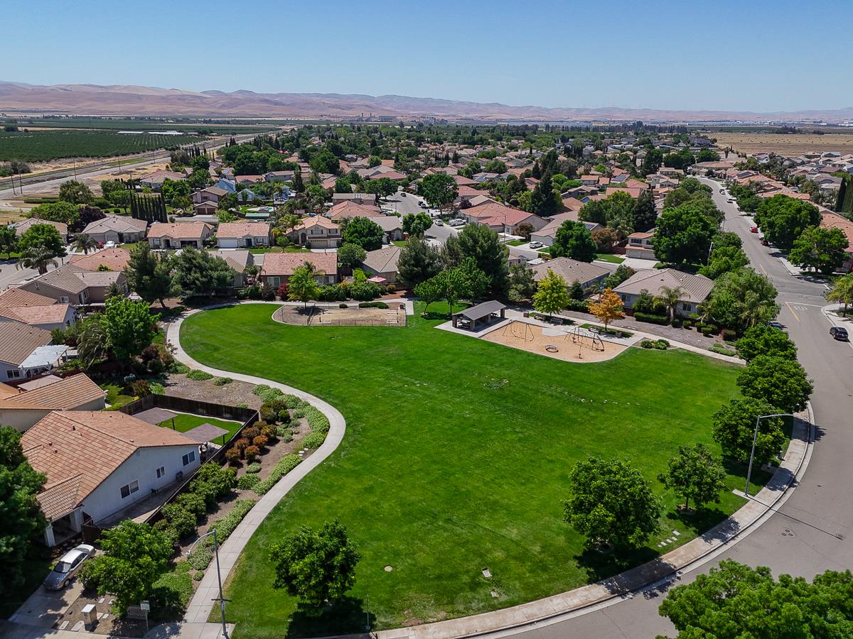 Detail Gallery Image 58 of 60 For 723 Ann Gabriel Ln, Tracy,  CA 95377 - 4 Beds | 3 Baths